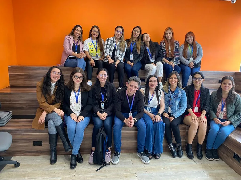 Mujeres Stefanini stem